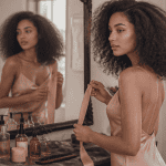 cheveux gonflés devant miroir kardoune