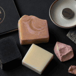 Meilleur savon pour visage, savons solides artisanaux sur fond noir