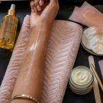 comment enlever de la cire sur la peau plateau salle de bain