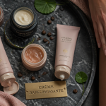 meilleure crème raffermissante corps sur plateau marbre textures