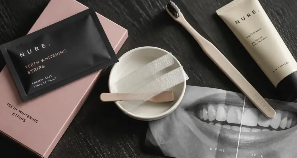 Blanchiment dentaire bande au peroxyde, bandes et brosse à dents